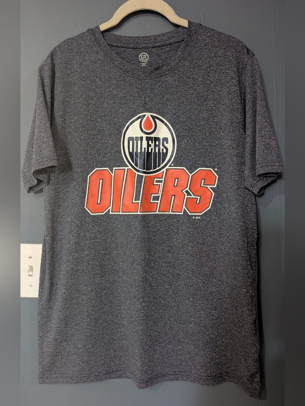 NHL Edmonton Oilers Mens Medium Lightweight t-shirt *Q2